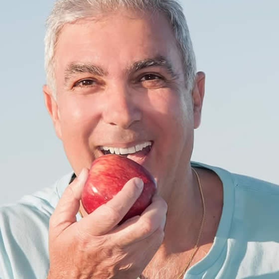 Mastication, digestion et santé : l’importance des implants dentaires
